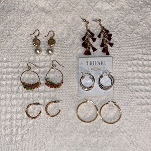 Lots of six pairs of earrings